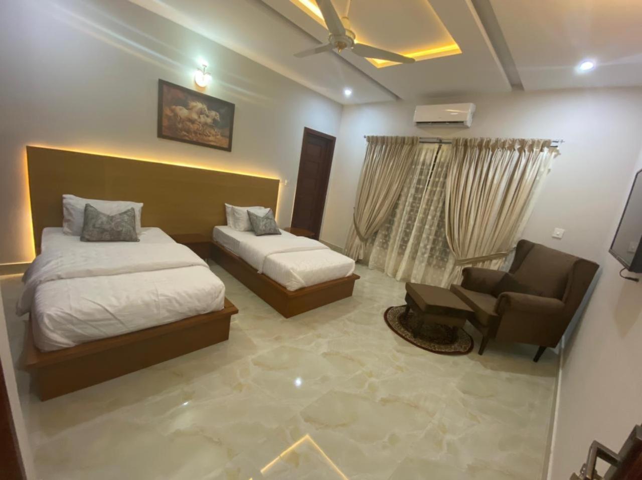 Canadian Inn Islamabad Exterior photo