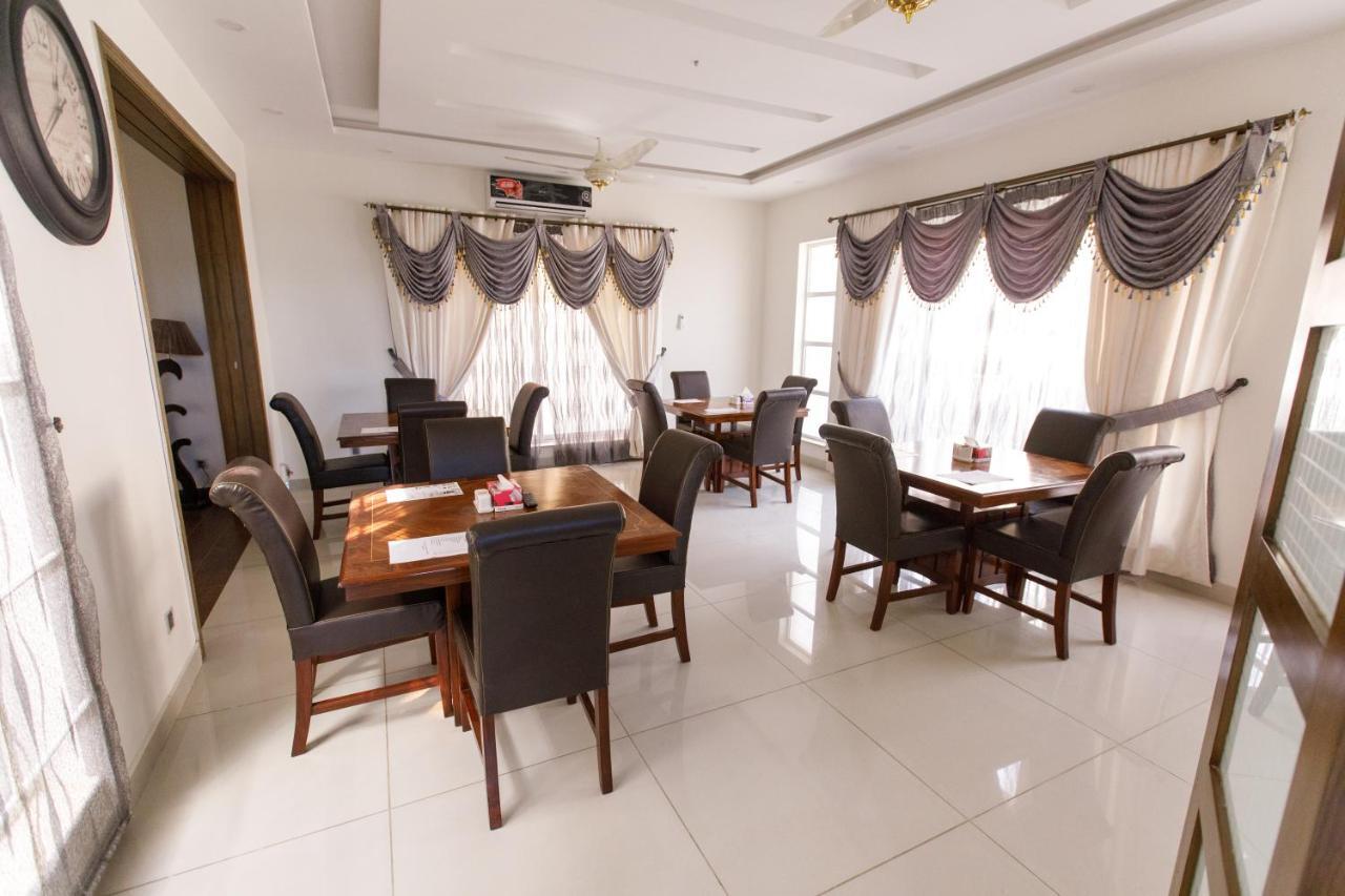 Canadian Inn Islamabad Exterior photo