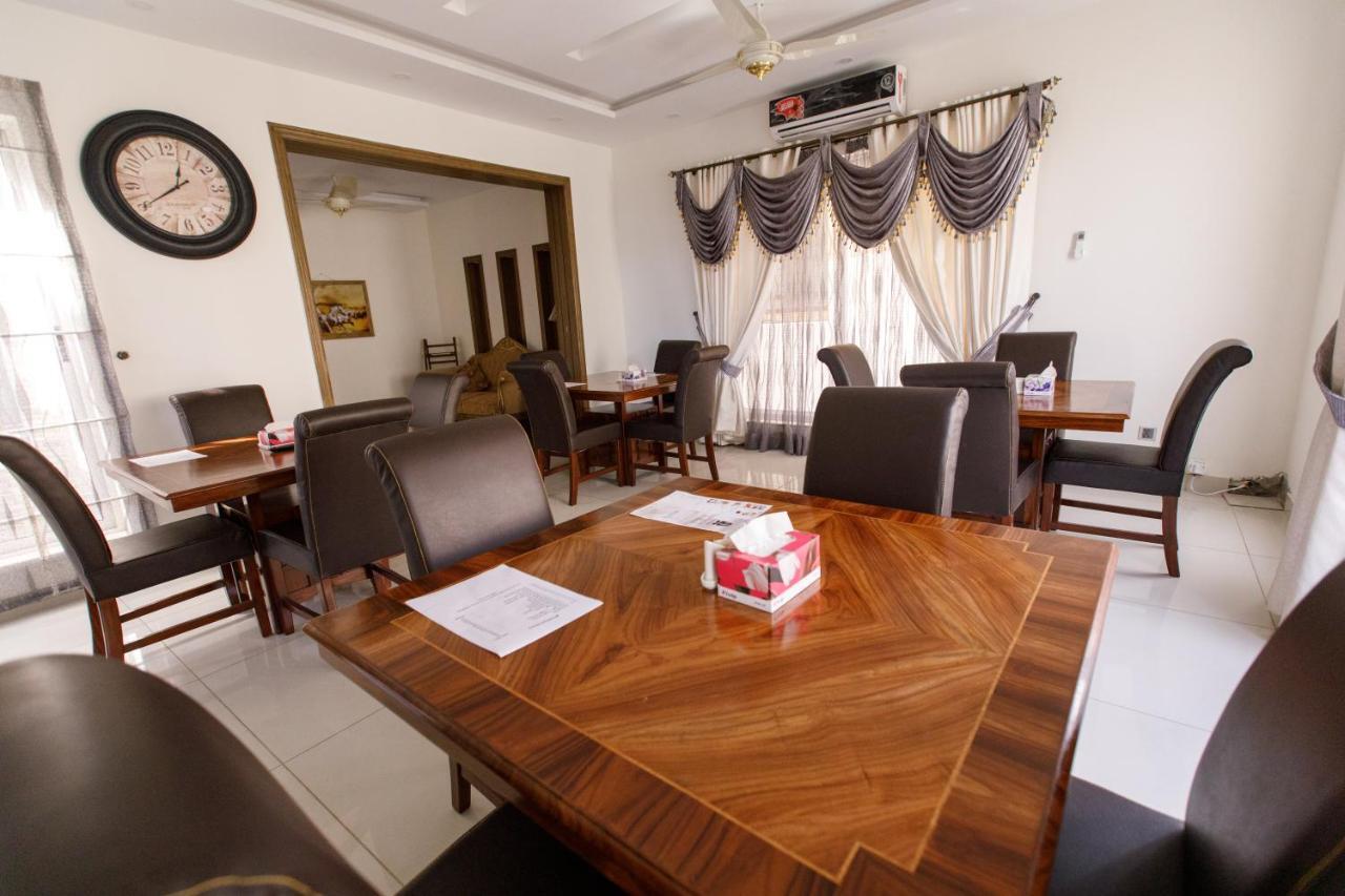 Canadian Inn Islamabad Exterior photo